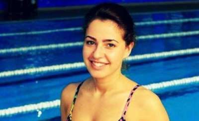 Aida Ilie: Demény Helga, prima femeie din România, care a înotat 24 de ore neîntrerupt!