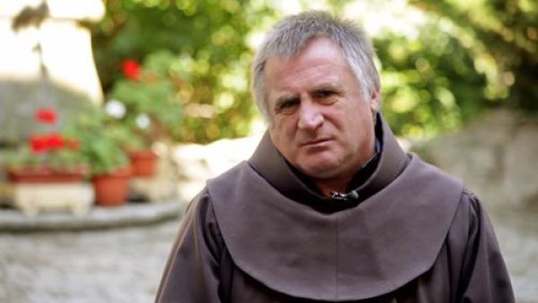 Szabó Csaba: Academiile de viaţă şi de box ale franciscanilor – fenomenul Böjte Csaba