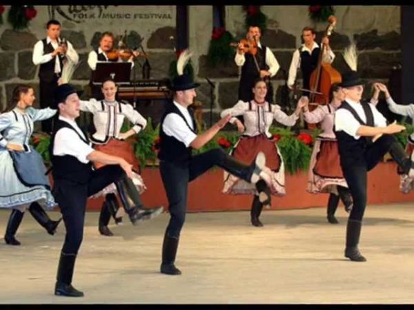 Cristina Corui: Micul cutremur secuiesc şi setea de comunicaţie