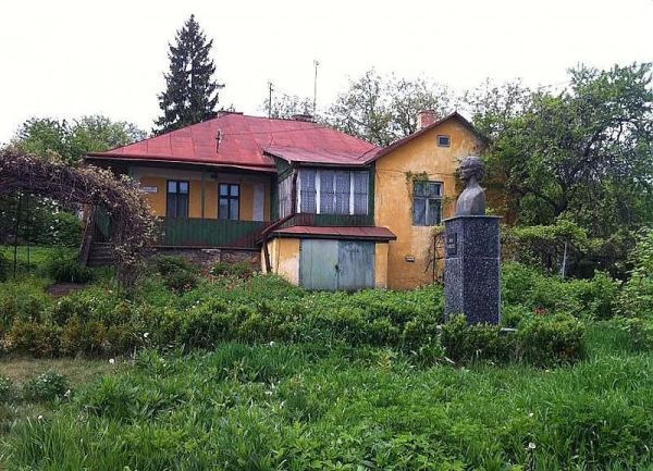 Mirela Cara Dragu: Pe viu, la mormântul lui Aron Pumnul