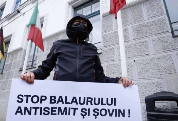 Mirela Cara Dragu: Dacă a fi româncă înseamnă a fi xenofobă, atunci prefer să fiu „româncă“