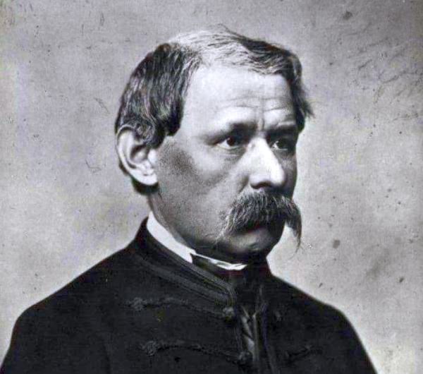 Vizeli Ibolya: „Zboară piatra mare, – unde s-a opri?” – Clujul şi Budapesta dau exemplu